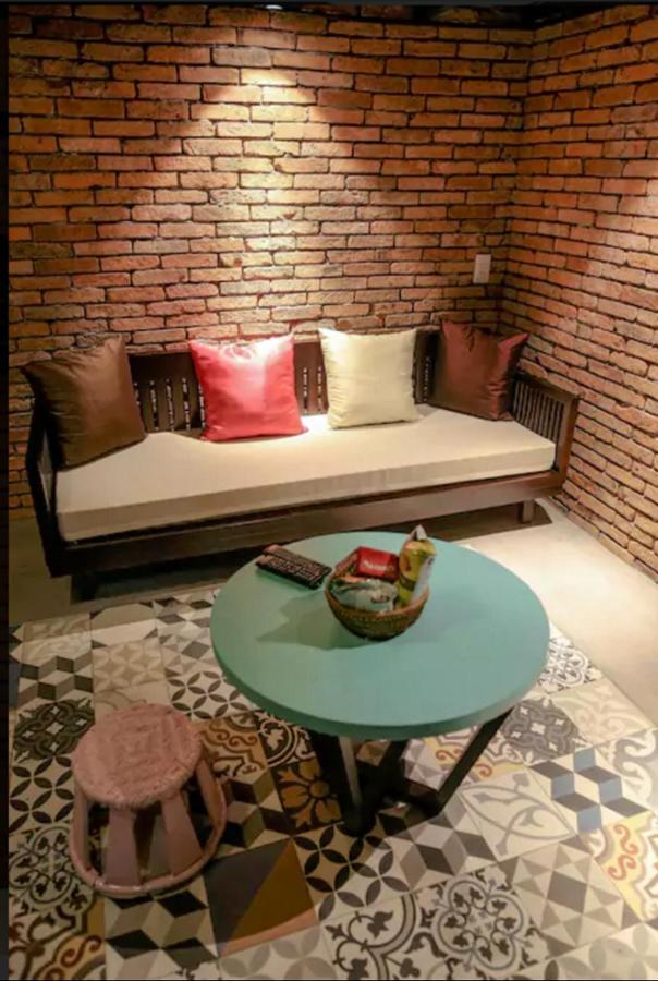 Stay&Chill - S.1: Ancient Studio Nearby Bui Vien Ho Si Minh-város Kültér fotó